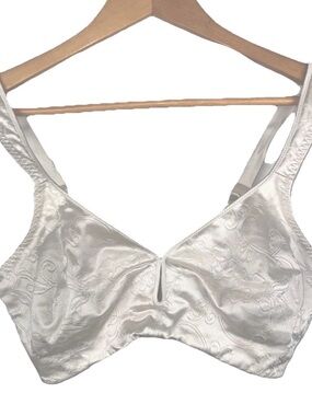Curvation 40D Ivory Wirefree Full Coverage Bra Lined Everyday Casual Comfy